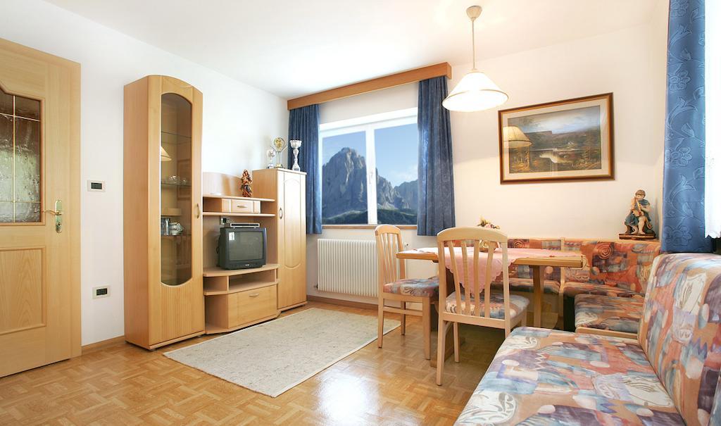 Apartments La Baita Santa Cristina Val Gardena Quarto foto